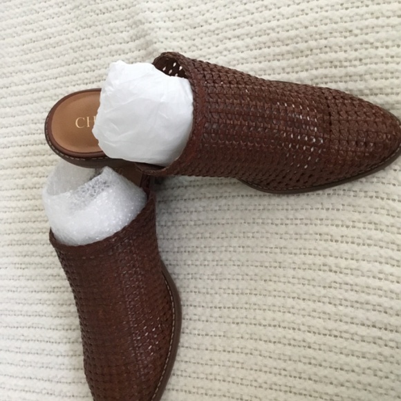 NEW IN BOX CHELSEA & VIOLET MULES - Picture 2 of 4